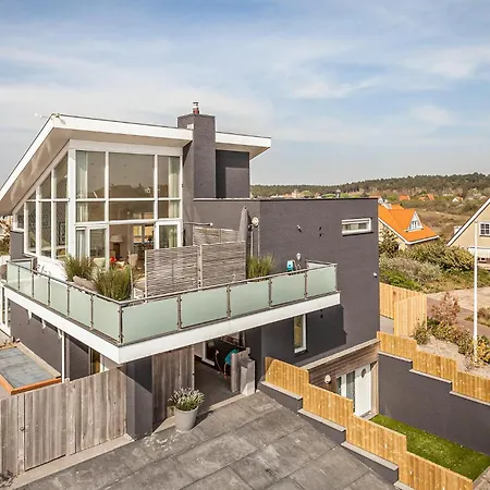 Ferienhaus By The Sea