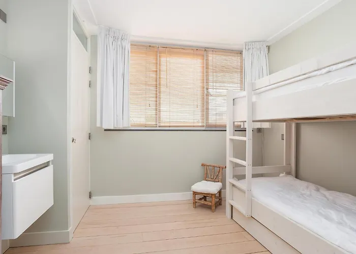 By The Sea Дом отдыха