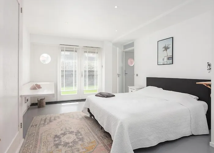 Дом отдыха By The Sea *