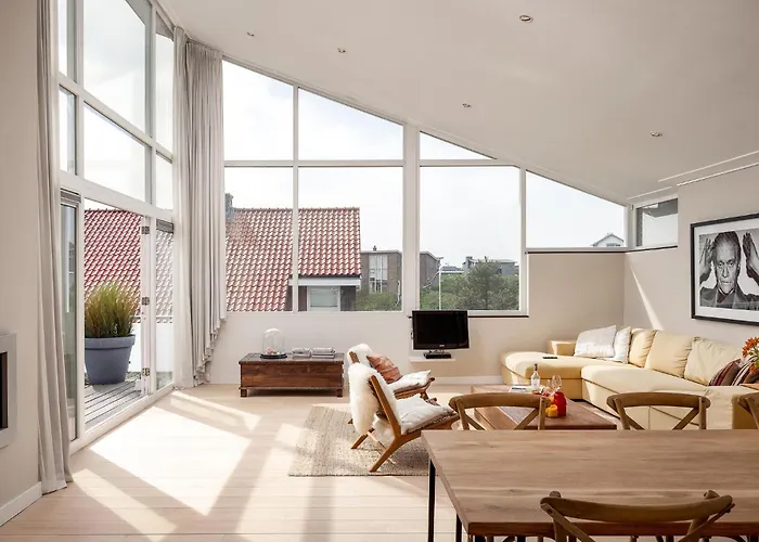 By The Sea Дом отдыха