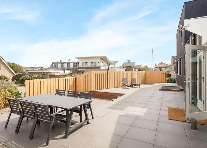 Дом отдыха By The Sea *